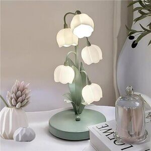 Flower Table Lamp Vintage Lily Night Light LED Bedside Light for Bedroom Decor